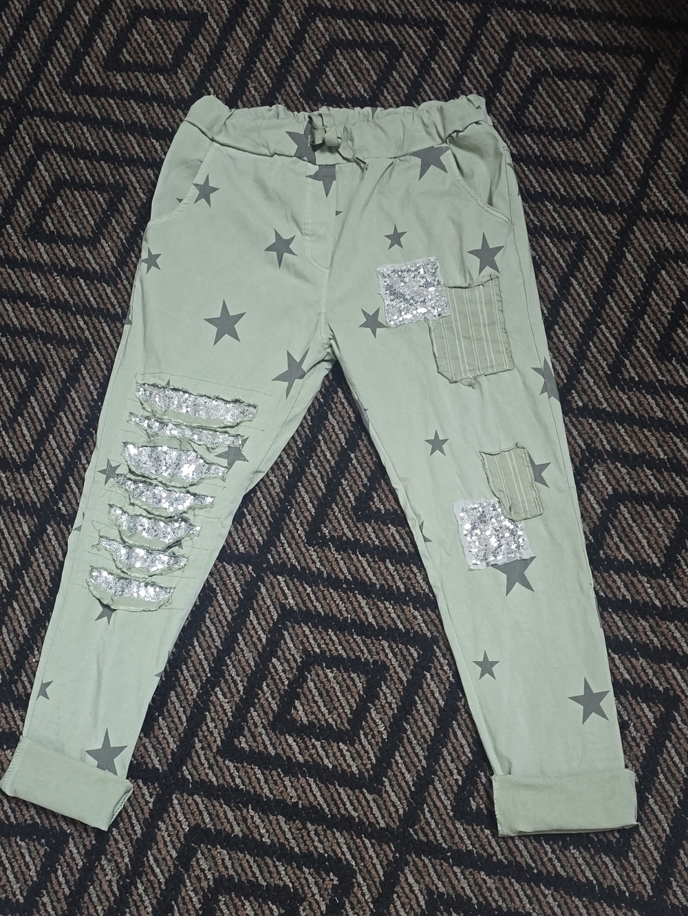 Star-Print Sequin Patch Jogger Pants - Sage Green